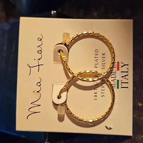 Mia Fiore Italy Hoop Earrings 18KT Gold Plated Sterling Silver Vermeil Gold OS - Picture 3 of 3